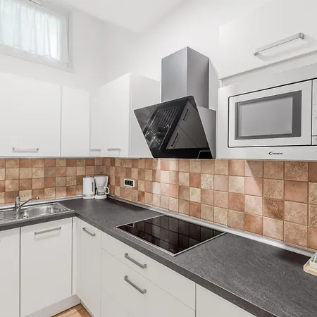 Ferienhaus Hisa Taljat *